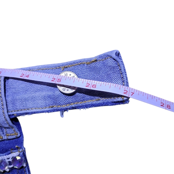 UPCYCLED Jean Belt - Picture 4 of 9